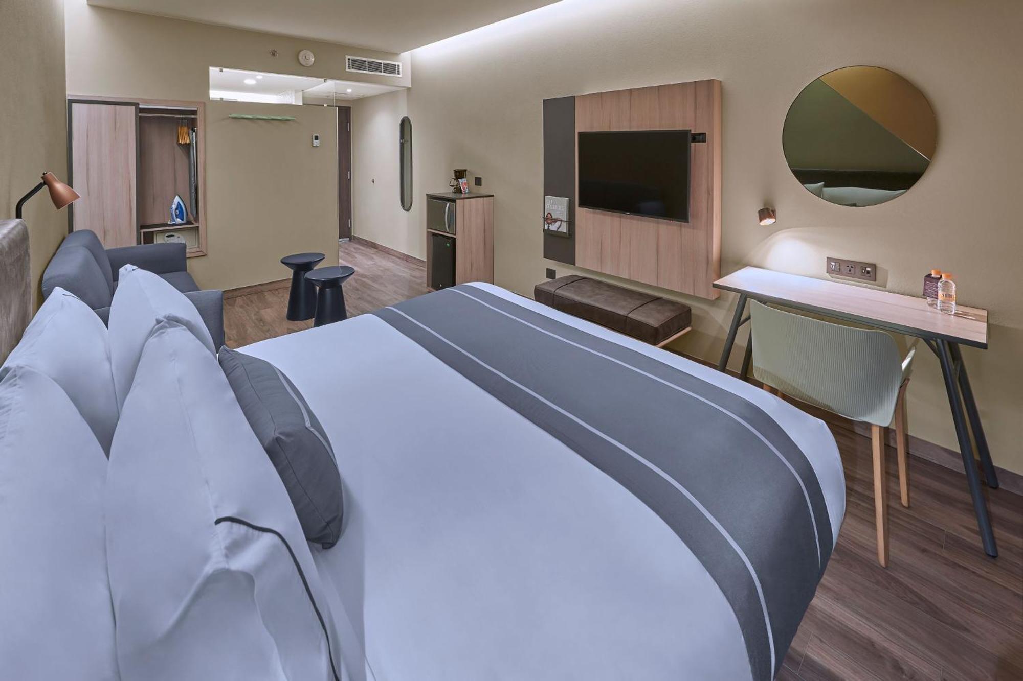 City Express Plus By Marriott Tampico Exteriör bild
