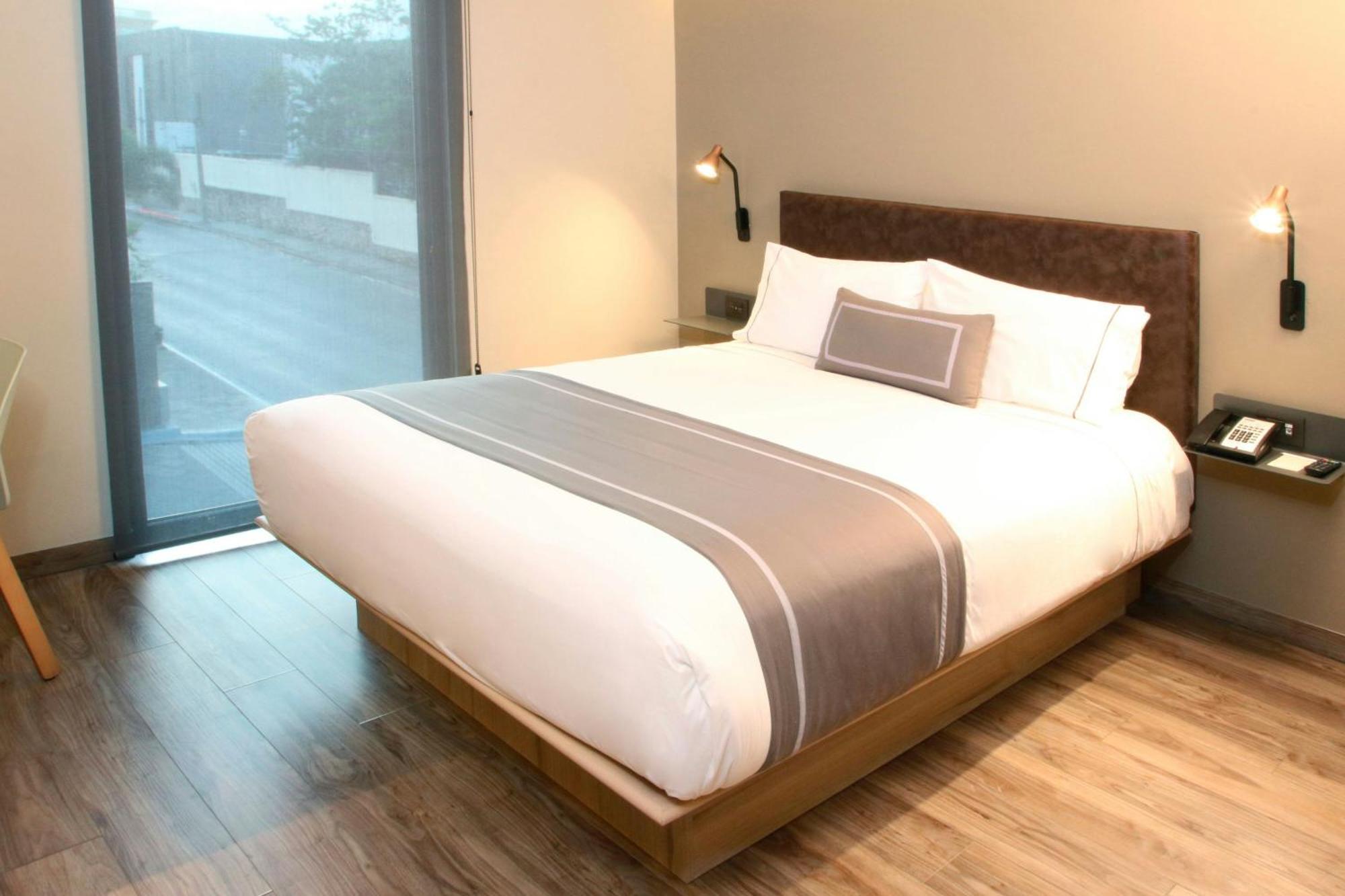 City Express Plus By Marriott Tampico Exteriör bild