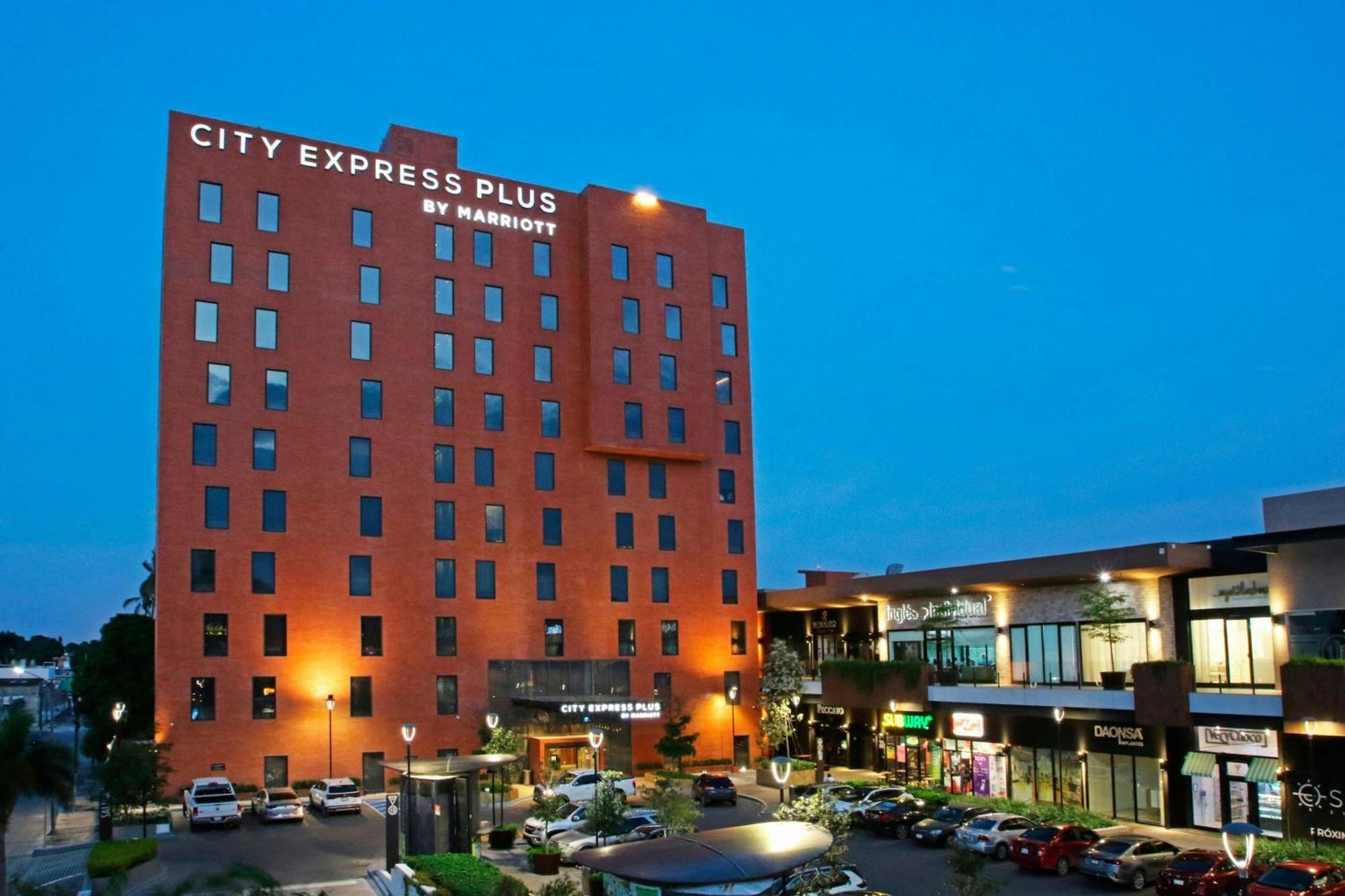 City Express Plus By Marriott Tampico Exteriör bild